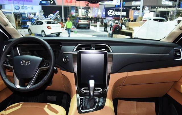 峰值扭矩达到了315牛米,均匹配zf的6at自动变速箱