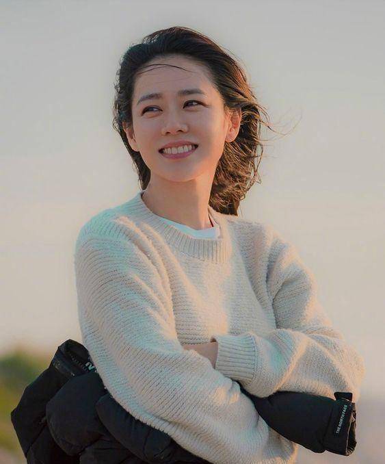 被孙艺珍笑容甜到了!