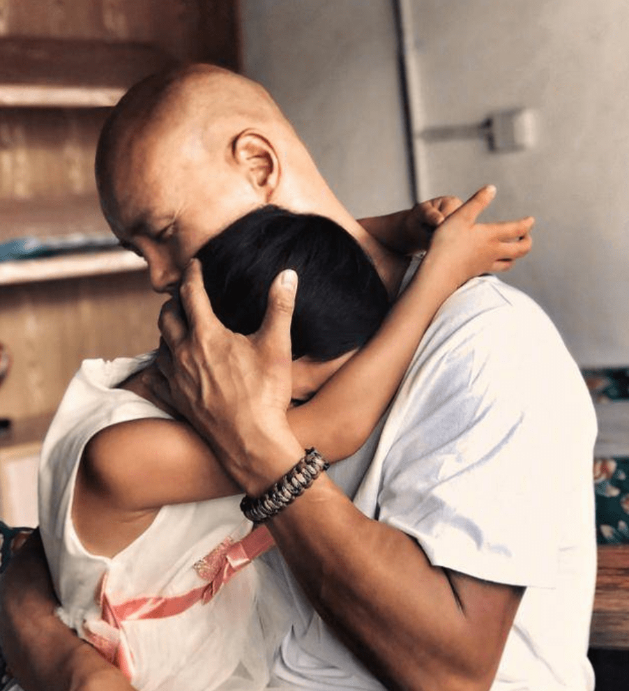 乐嘉:三婚三离,前妻陶红病逝后,和女儿抱头痛哭,如今定居美国_节目