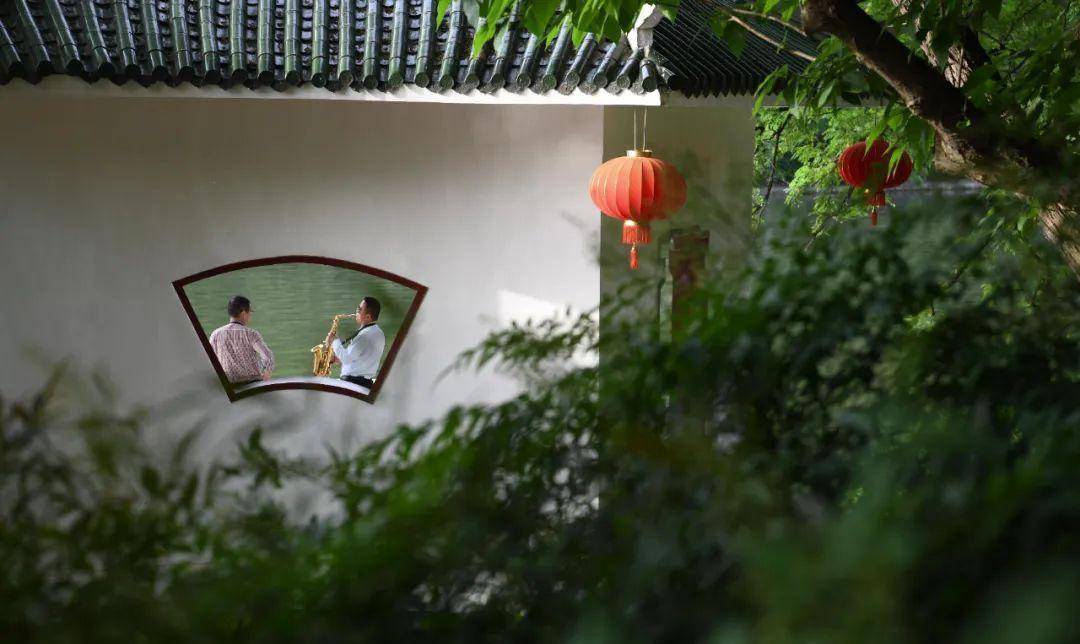 诵读二十四节气歌丨立夏：夏早日初长，南风草木香（夏早日初长,南风草木香拼音）