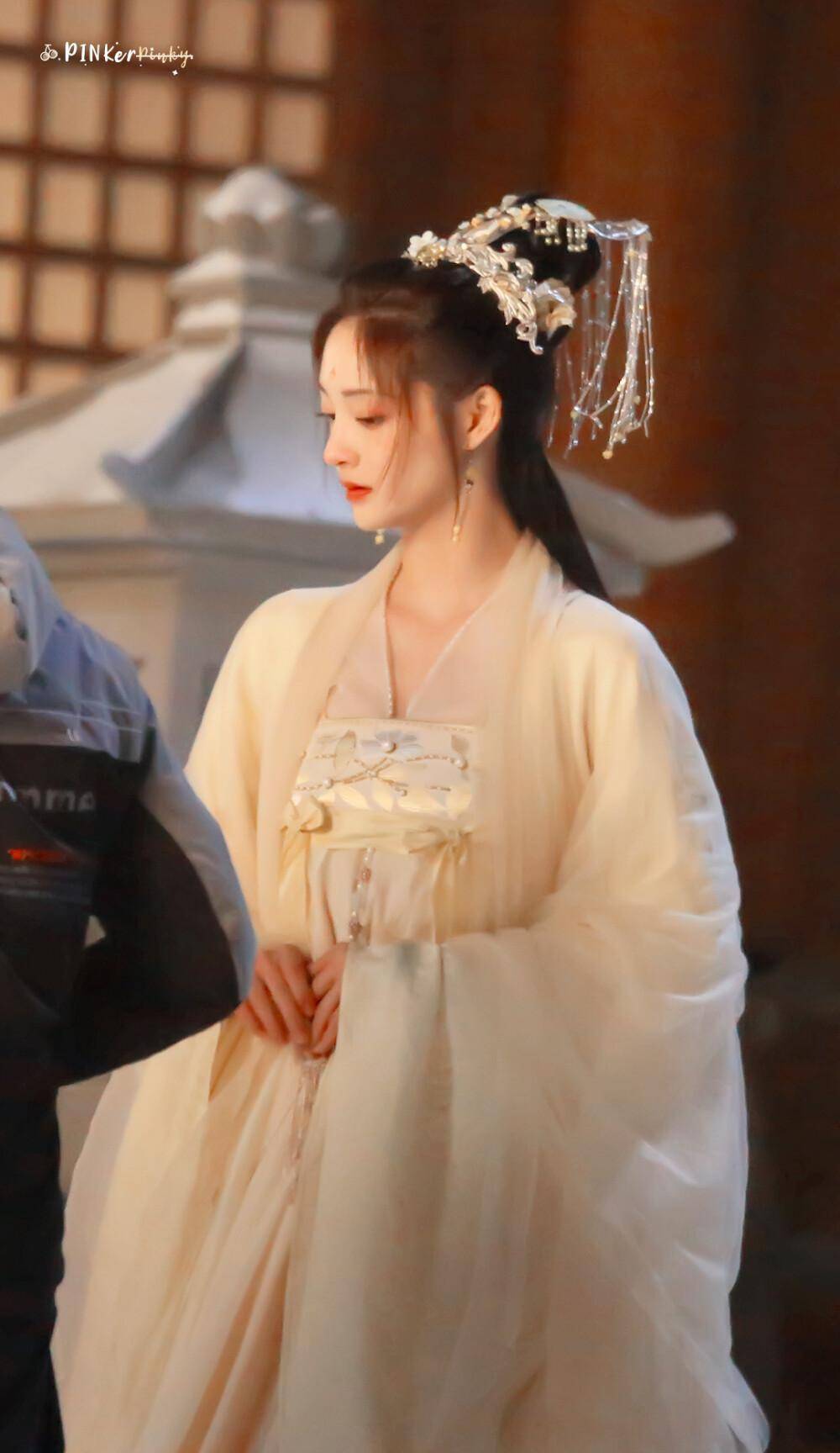 90后女演员里,有"端庄"长相的,我只服这4位!