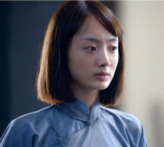 一开始,"白灵"是由李梦来演的,然而最终孙铱空降剧组,挤走了李梦.