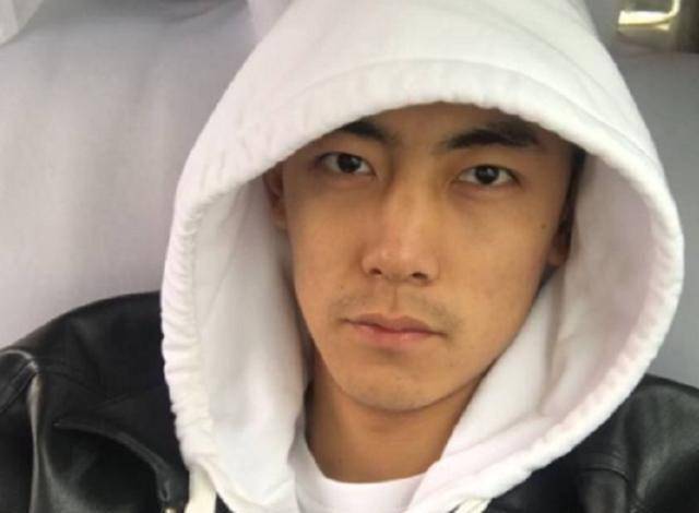 才刚分手1年半,阚清子开豪车出门美似少女,纪凌尘现状却太沧桑_照片