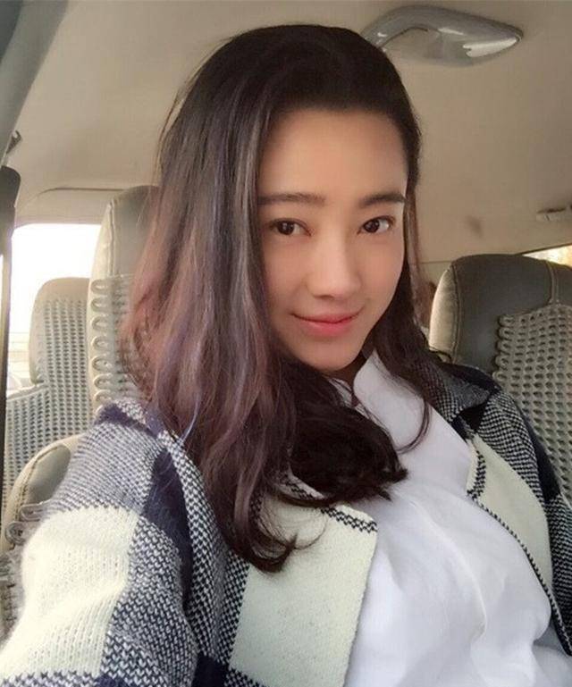 中走红,一句口头禅成了经典,赵本山和范伟都学她_孟真_马小翠_剧中