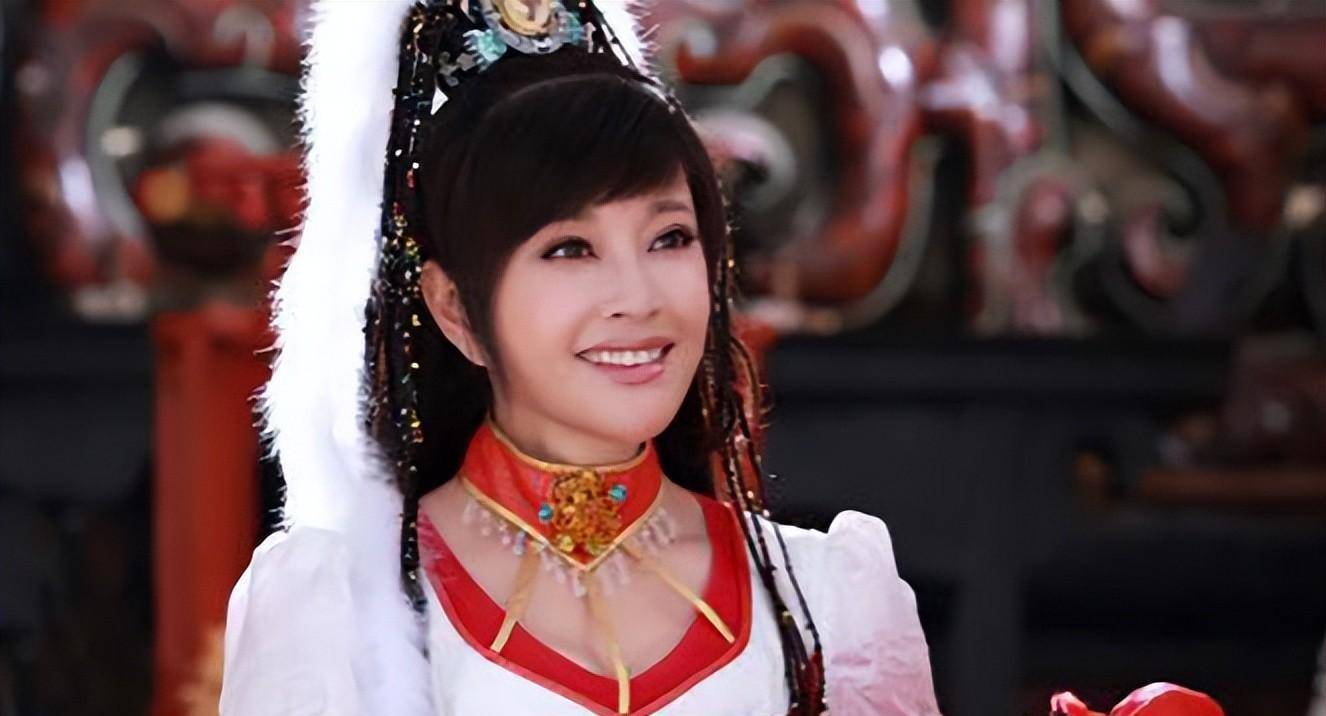 前有刘晓庆在《隋唐3》中强演16岁的欧阳飞燕,后有章子怡在《上阳赋》