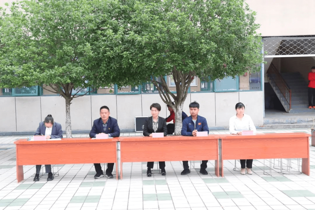 合肥北少林学校开展"我爱我校,红歌唱响"歌唱比赛!_散打_套路_特色