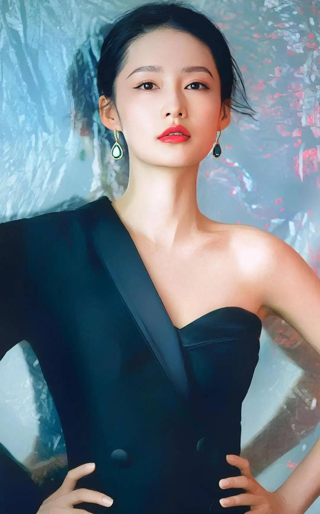中国女演员李沁图片图片