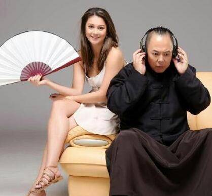 张月亮是张铁林的女儿.
