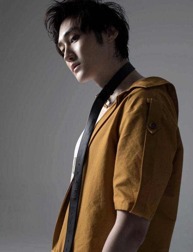 除去东家郭敬明的原因,这位90后演技派演员不红,还因为那张帅脸_汪铎