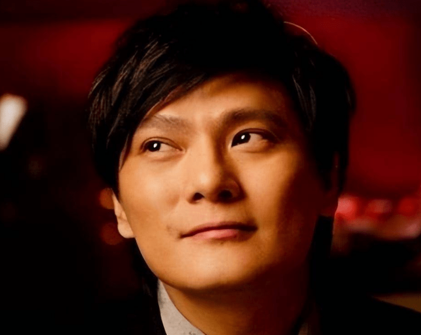 也让自己的演出身价一直居高不下,据知情人爆料,此次张信哲在成都参加