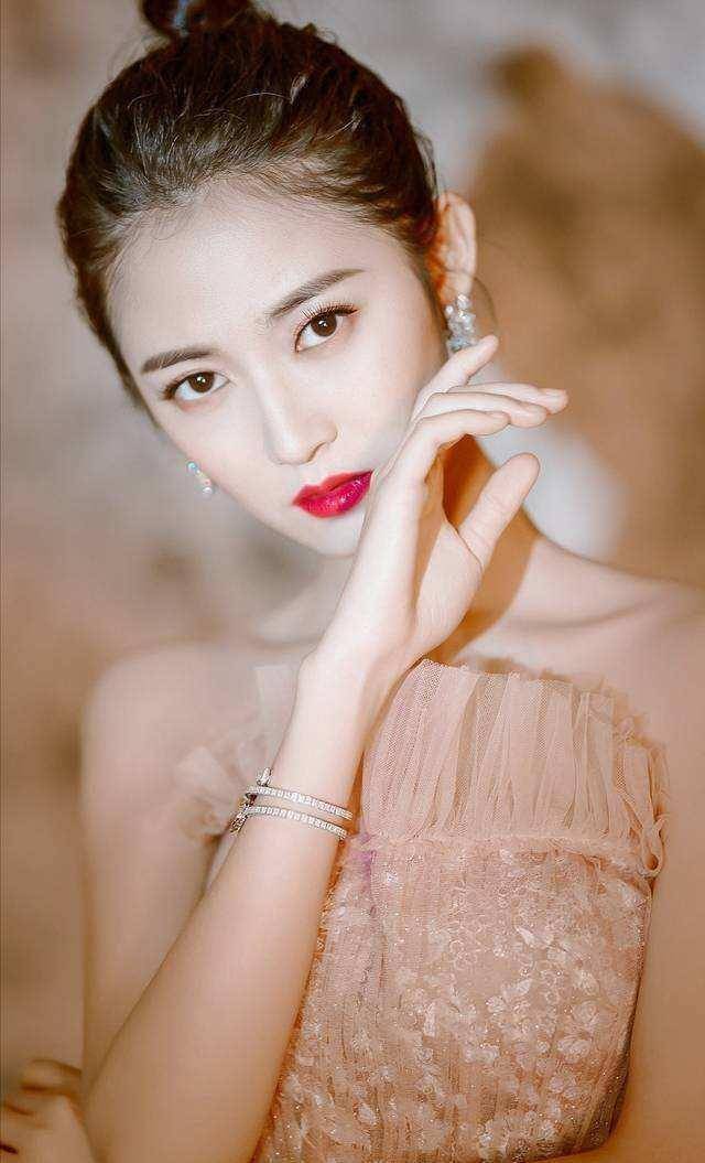 陈钰琪才是娱乐圈的一股清流的典型代表_唐嫣_的发展_事业