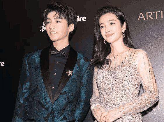 单飞5年,易烊千玺后来居上,王源王俊凯走下坡路?