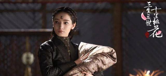 代斯加入杨幂新剧《暴风眼》!异域风情的颜值和气质,不输热巴!