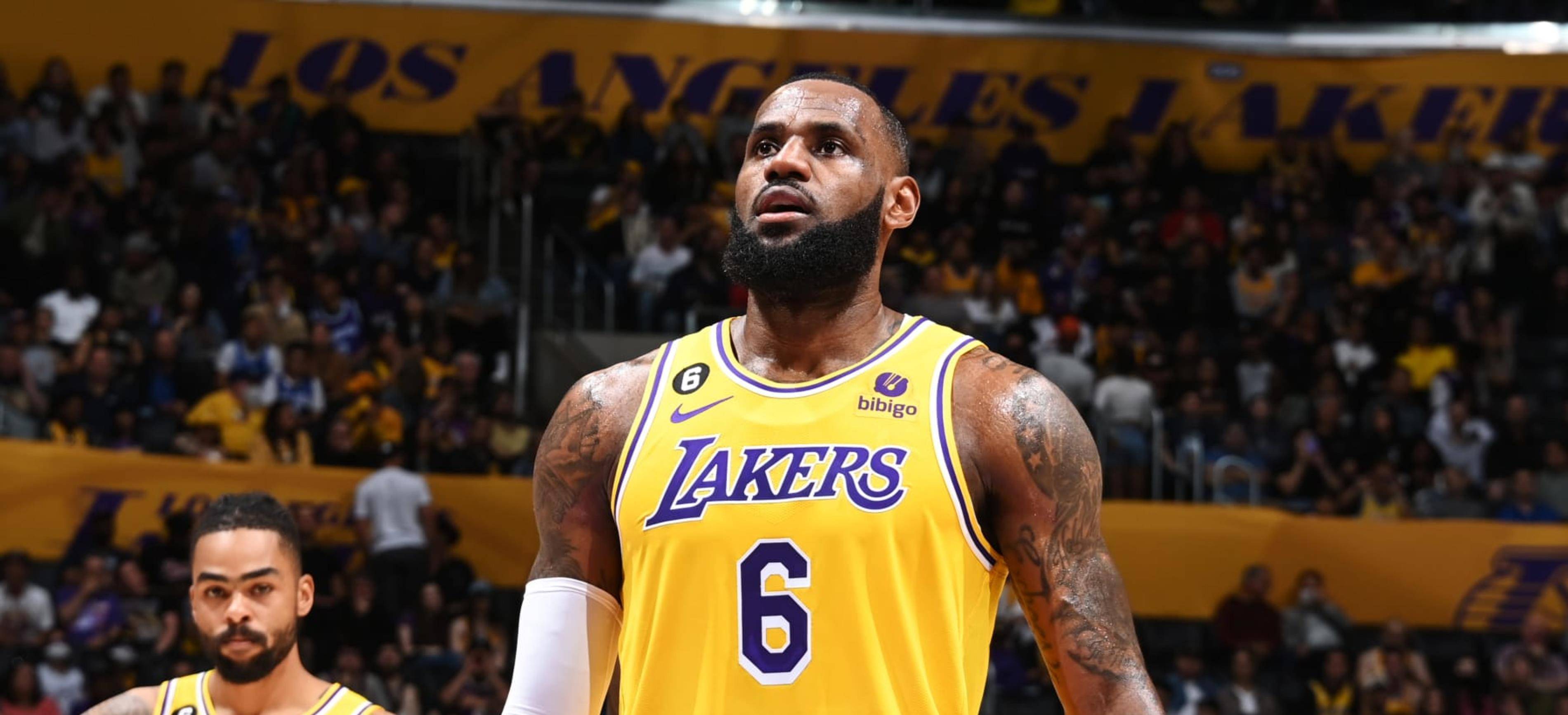 成就不凡且人品俱佳,其很少有黑料,更是在打法风格上凸显篮球之霸气