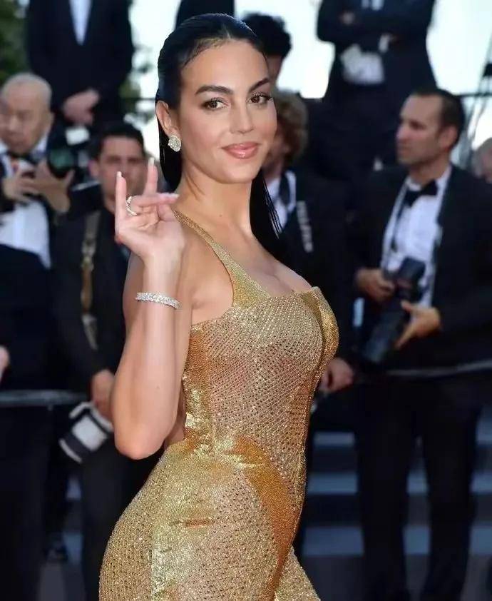 和前女友比差远了!_伊莲娜_欧美风_气质