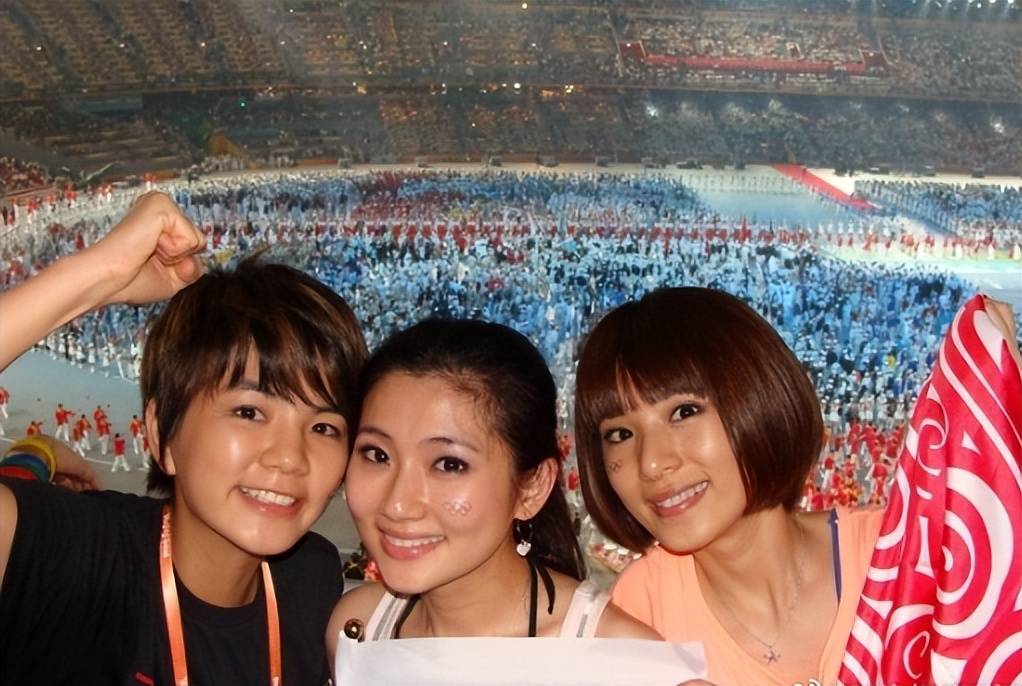 陈嘉桦_任家萱_事业