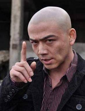 直到杨烁走红之后,大家才想起来原来马云飞就是杨烁出演的啊