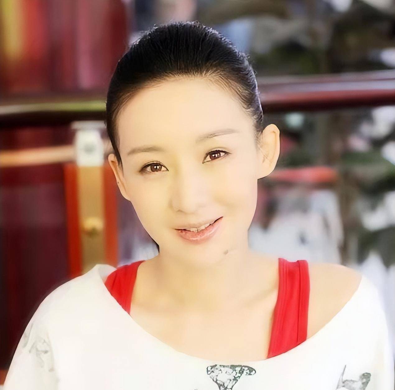 买红妹:分手13年,两人的境遇大不相同,最惨的是大女儿_孙楠正_母亲