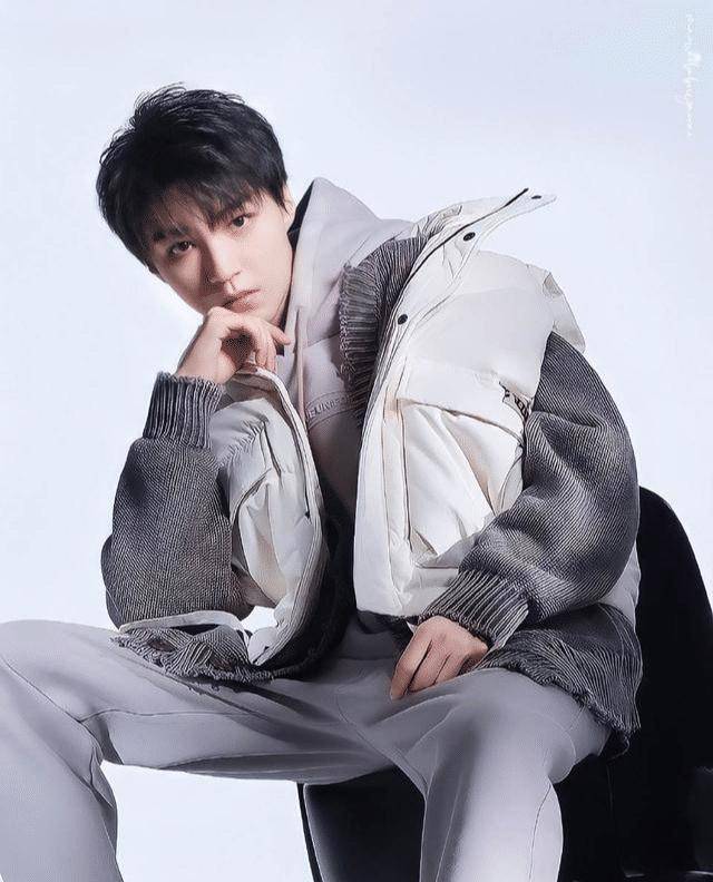 她3岁出道,在童星中成就很高,如今18岁太漂亮_牛欣欣_豫剧_舞台