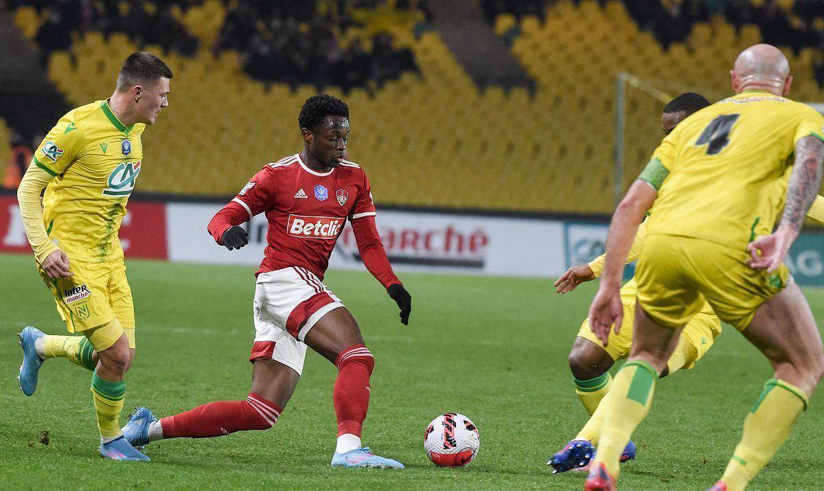 特温特的纪律性很强,海伦芬技逊一筹?_比赛_赛季_主场