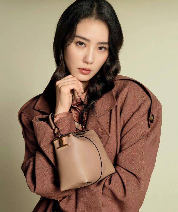 有网友晒出刘诗诗5月份的出行计划,米兰时装周将是她本月的行程之一.