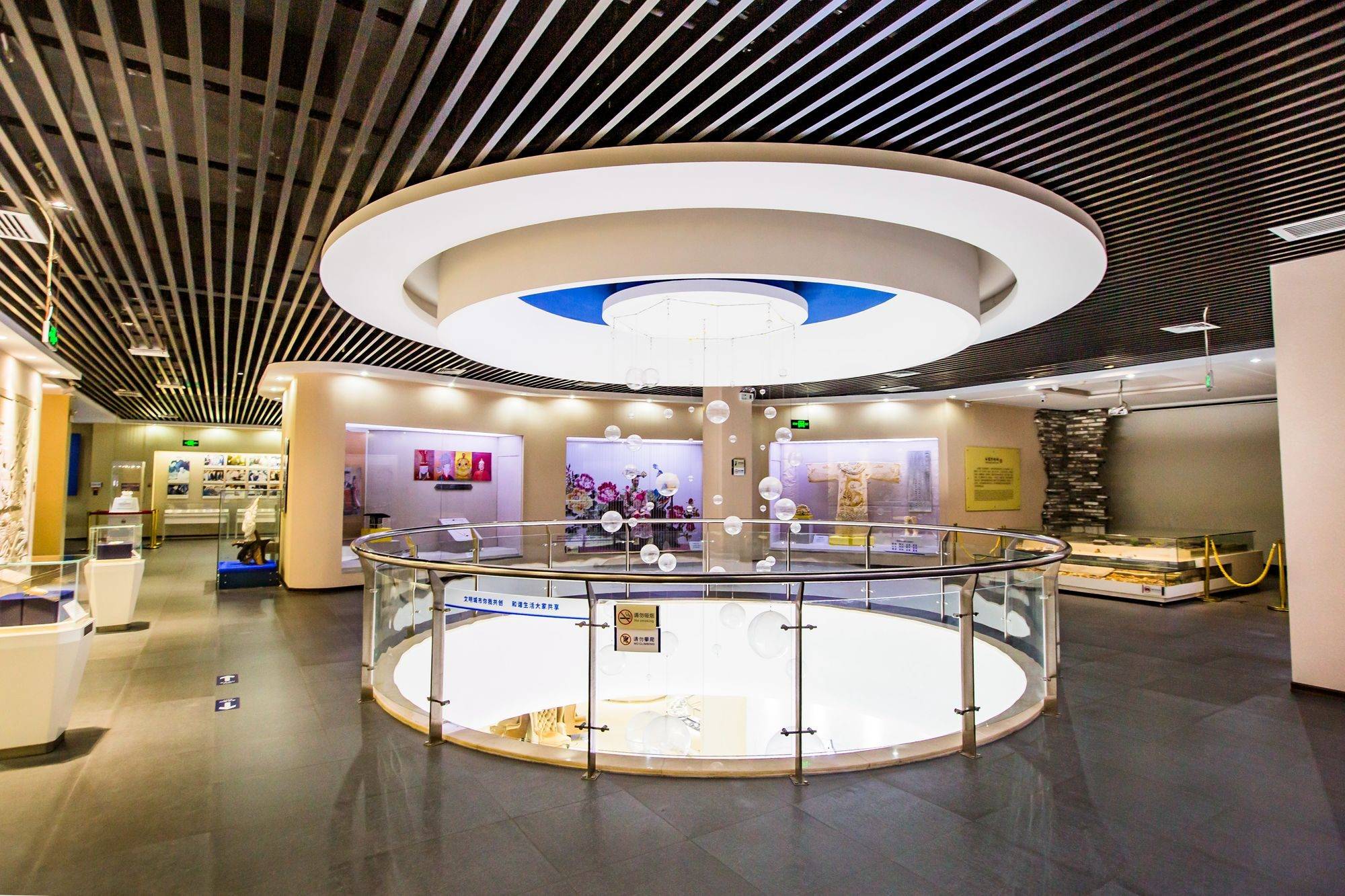 北海有座"中国南珠博物馆",探秘珍珠的行程过程,让人大开眼界_人们