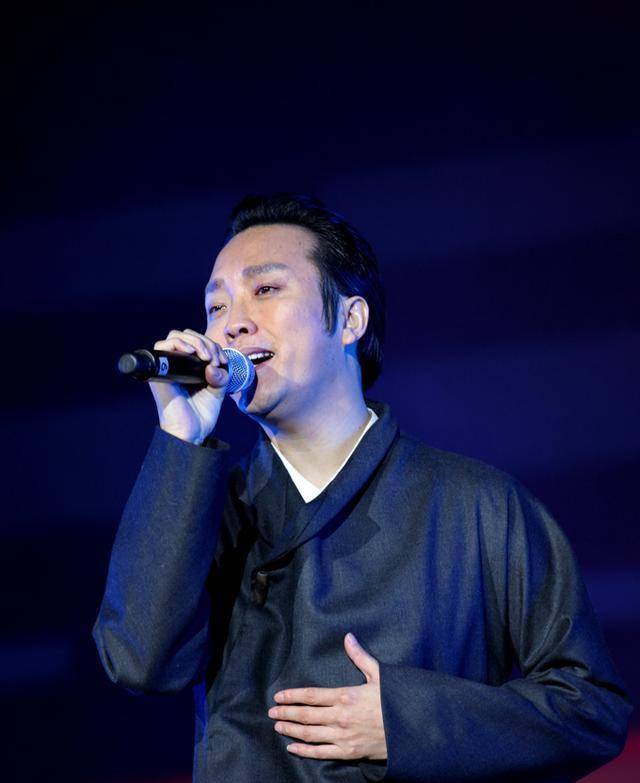 李玉刚新歌破22亿播放,一首《万疆》尽显爱国情怀