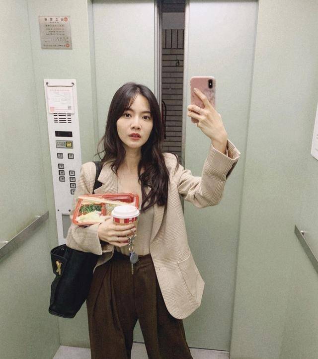 女方曾自卑否认外表,如今衣品佳曾让明道心动_曾之乔_祝福_亲朋好友