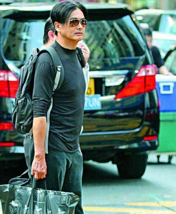 初中辍学小学毕业,靠演戏获人文博士学位,周润发就是励志传奇_生活