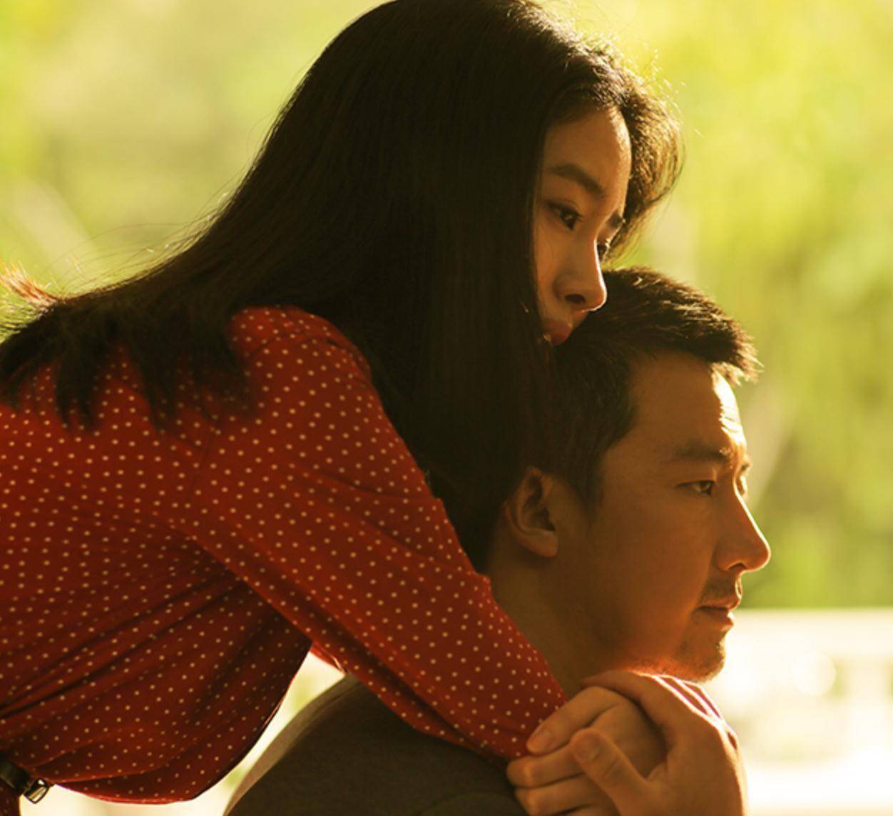 冯小刚再度合作黄轩,手握四大优势,结果却一言难尽?_电影_生活_鲸鱼