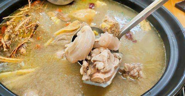 广东一家鸡子甲鱼牛鞭煲,人均70元,网友:那么好的食材,值得_朋友_目测
