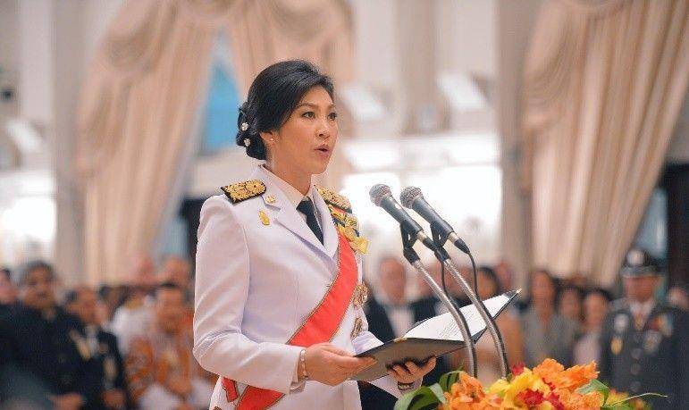 朴槿惠被背叛伤透了心,英拉为家族只同居_政治_父亲_一个人