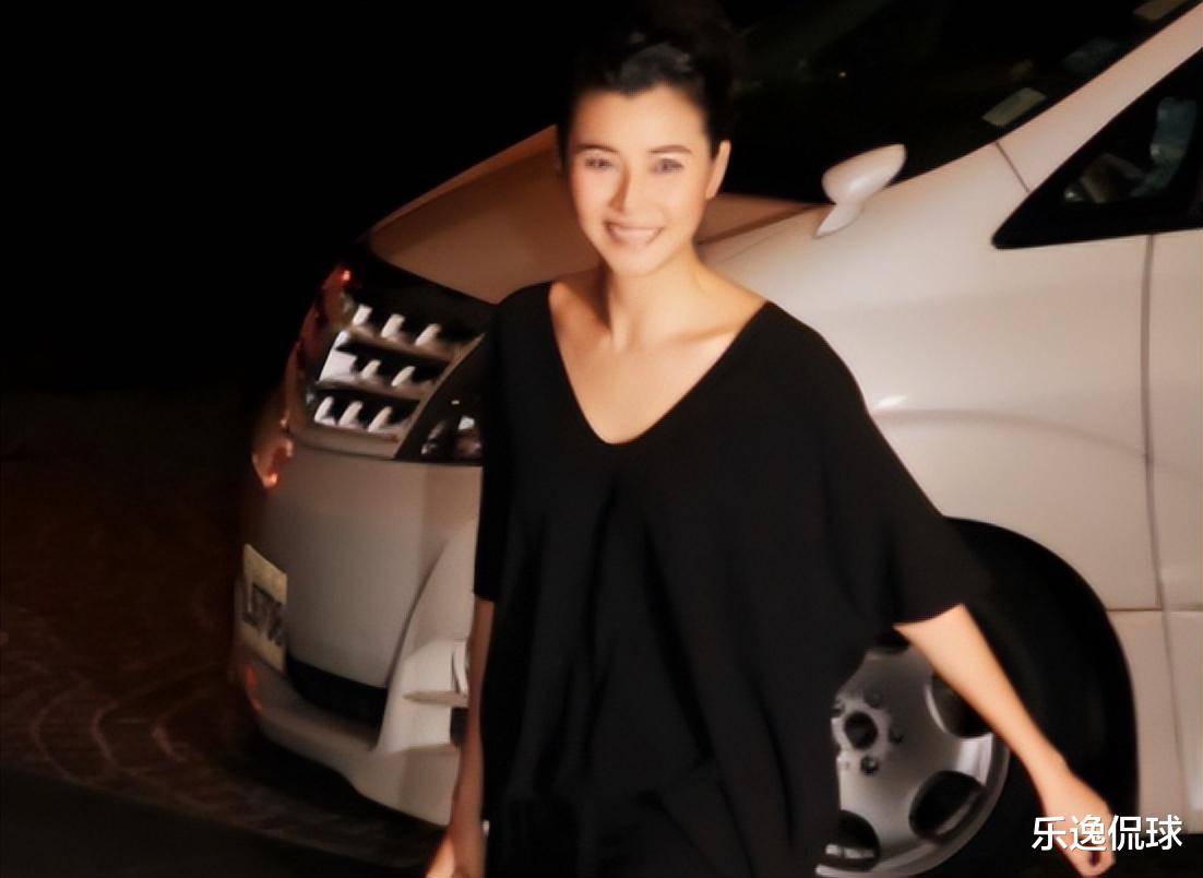 现身演唱会素颜如大妈,发福严重状态差_邵美琪_梁咏琪_感情