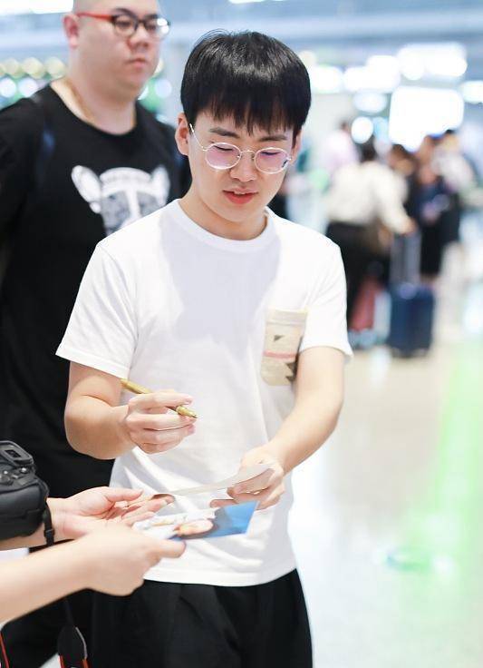 郭麒麟狐狸尾巴被抓?