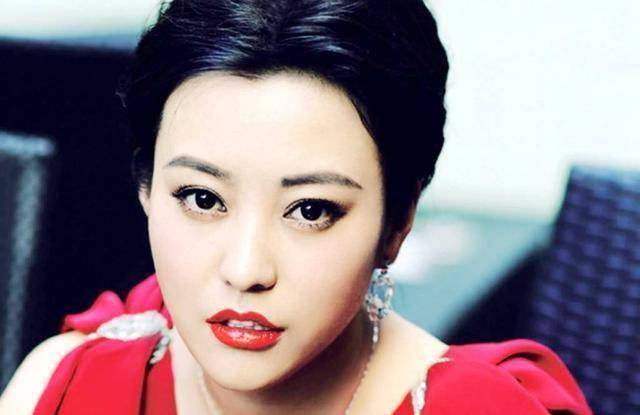 郝蕾前经纪人发文,或许11年来的郭家铭,戏里戏外都在"演戏"_钢琴