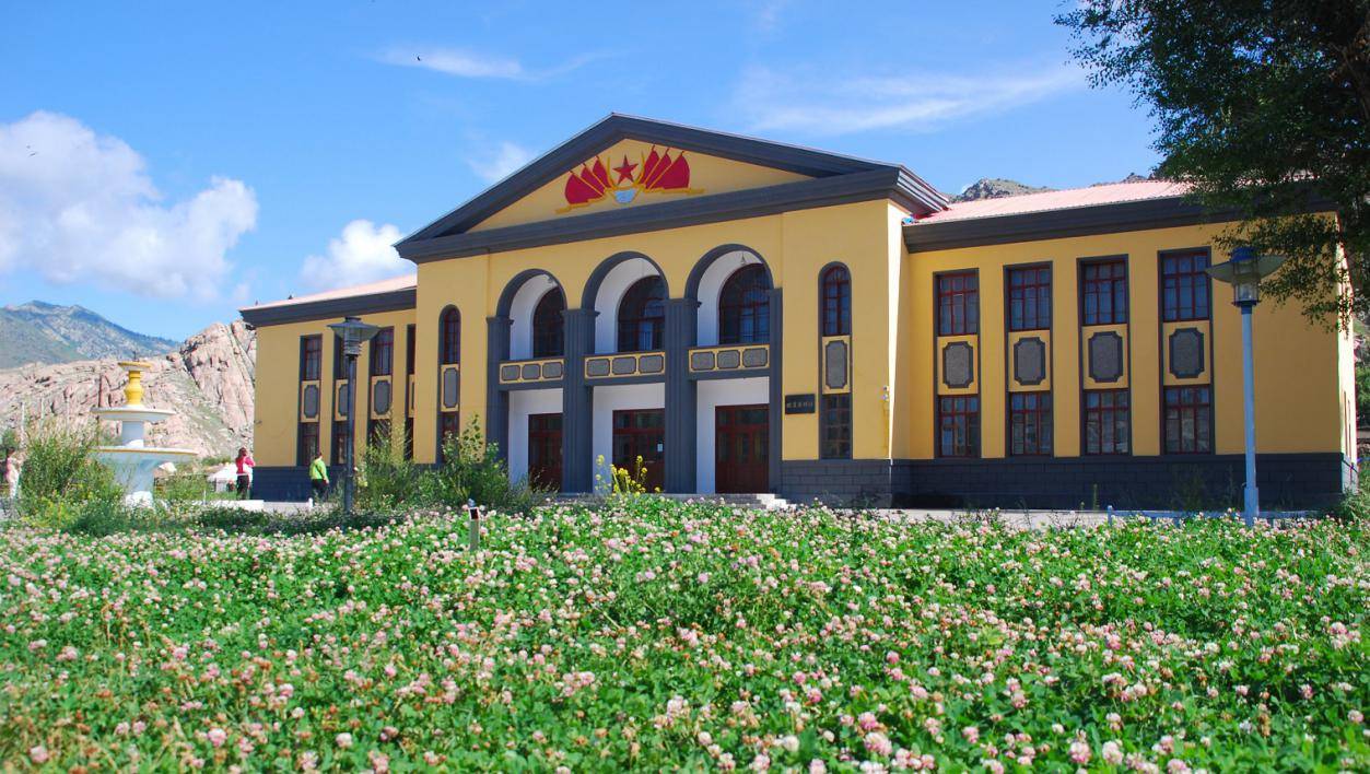 老照片可可托海地质陈列馆实景展示可可托海三号矿脉现场教学可可托海