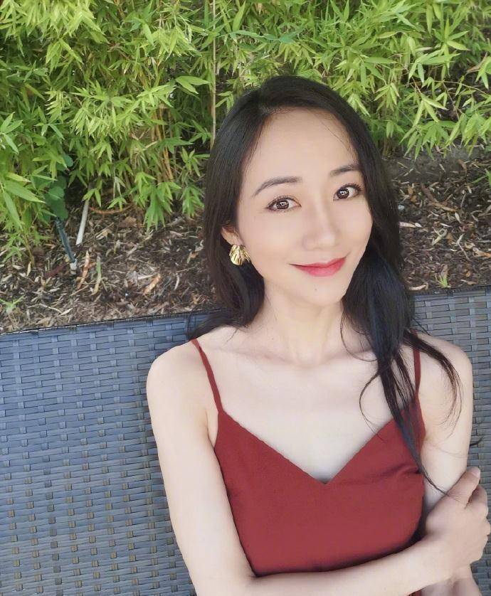 韩雪全英文演讲嗨翻全场:你有多自信,就有多好命_游泳_工作_因为