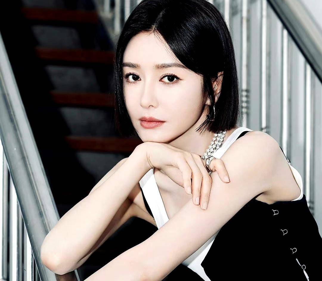 又一中年偶像剧来袭！秦岚领衔，合作两位美女，演员阵容不错_手机搜狐网