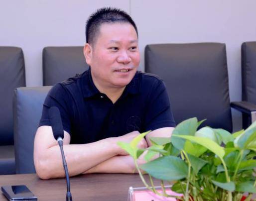 6月5日上午,新近当选河南省浙江商会会长的吴小栋,执行会长,河南省