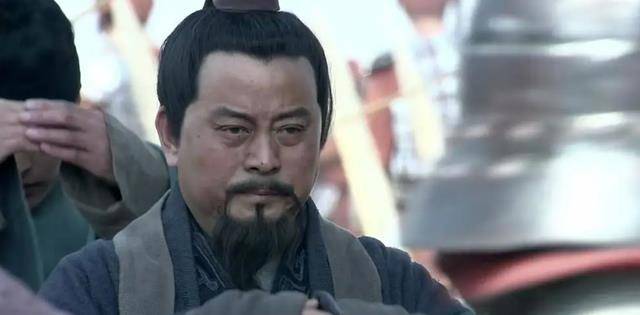 陈平乘船遭船夫劫财,脱光衣服大呼:好热的天,随后安全过了河_项羽