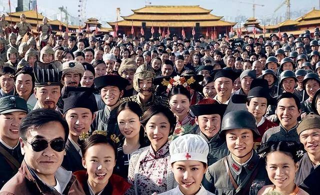 横店"横漂"现状:梦想一夜成名,现实却是得过且过