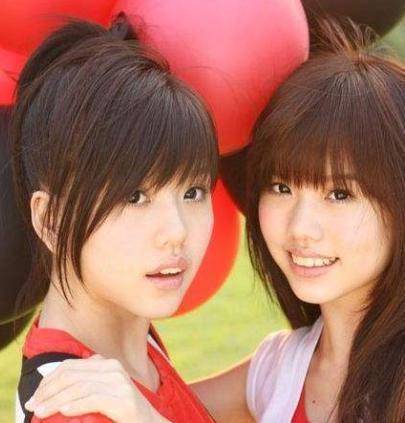 而妹妹却踏入娱乐圈,双胞胎姐妹花今天差地别_胡冰卿_性情_胡玉洁