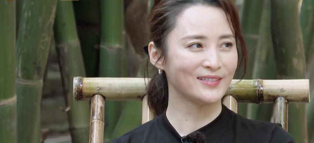 林峯也帮忙解围说话,说蒋勤勤太不了解刘涛了,并用亲身经历举例,表示