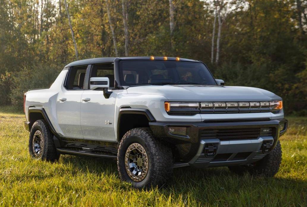 甚至还带来了全新的车型,它就是2021款悍马ev