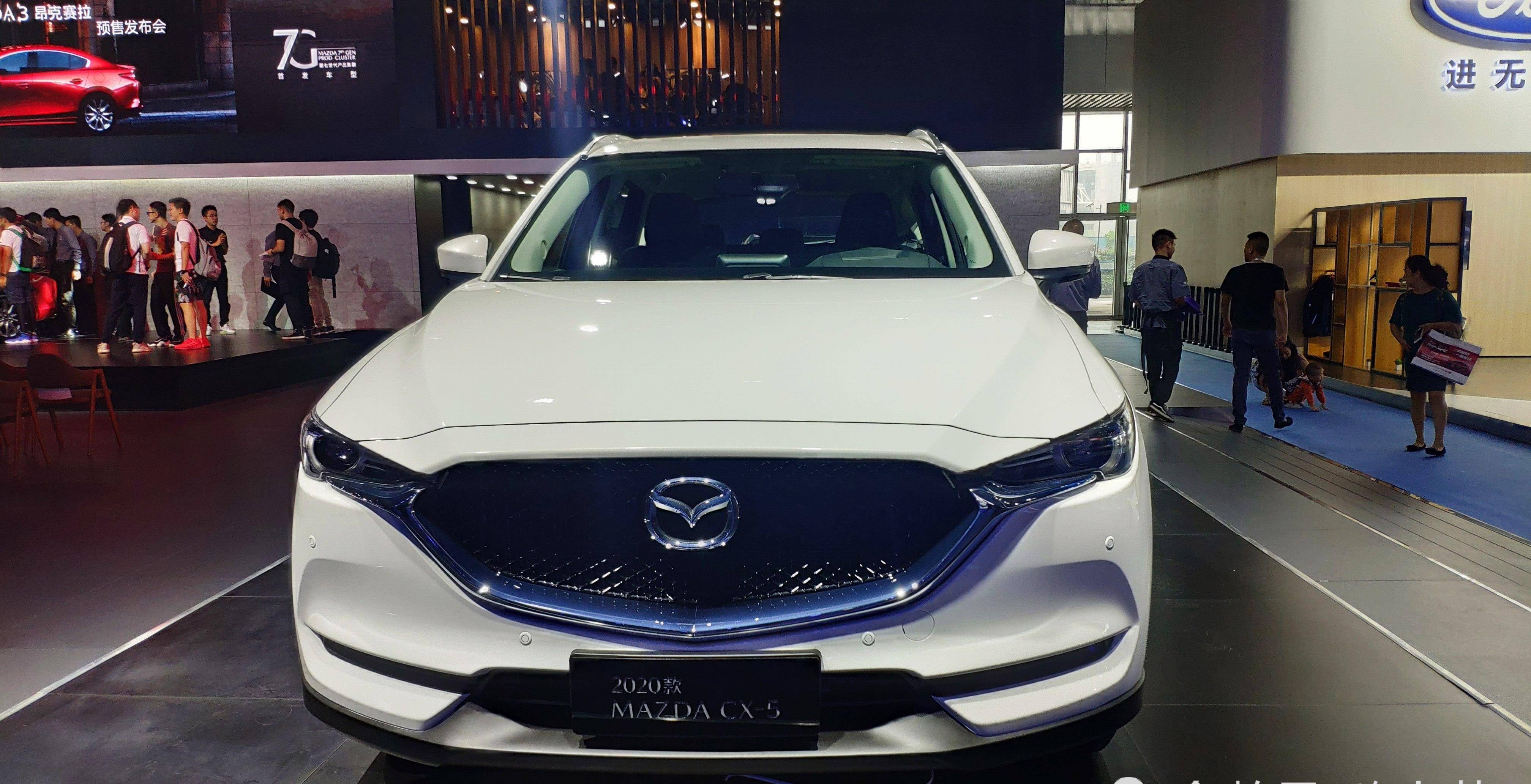 2020款"马自达cx5"首现成都车展,魅蓝色光源太有质感!_搜狐汽车_搜狐