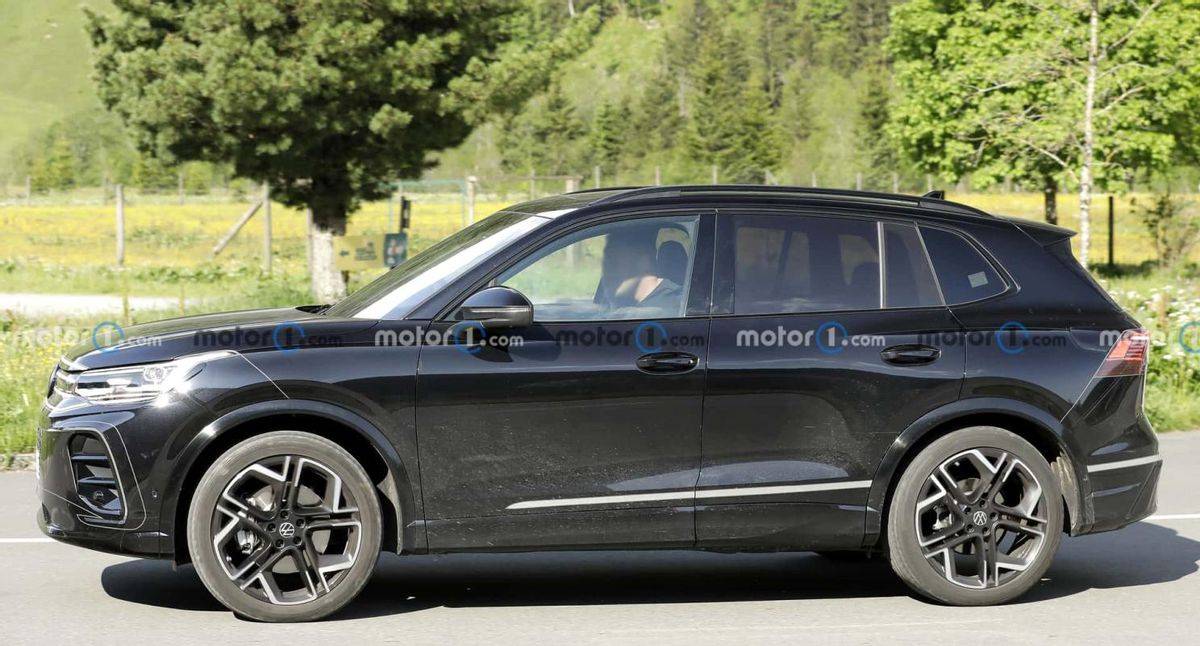 首先在造型设计方面,全新大众tiguan,新车作为换代车型,外观上有了