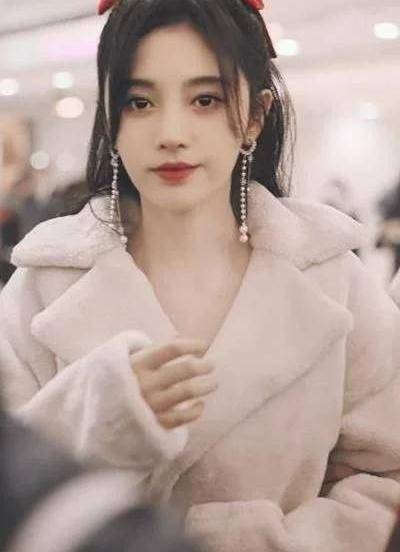 鞠婧祎深夜公开"卸妆照",0点删除,这素颜没几个人见过_大图_模式_质疑