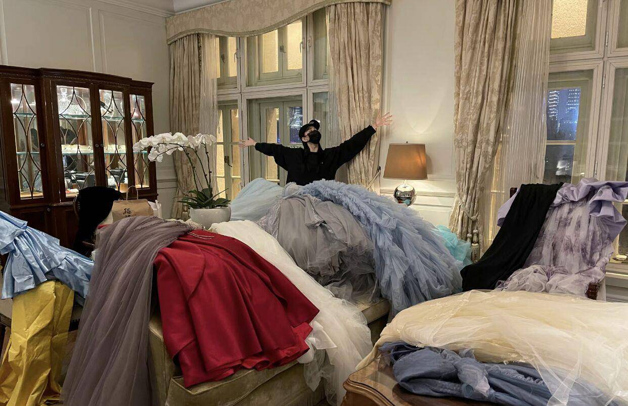 26岁徐璐看北京千万豪宅!570㎡别墅似花园_爸爸_网友_均价