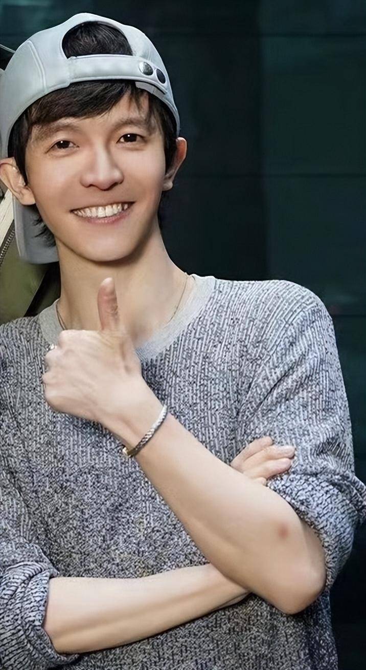 一个生日,娱乐圈中的世态炎凉,在40岁郭敬明身上体现得淋漓尽致_陈学