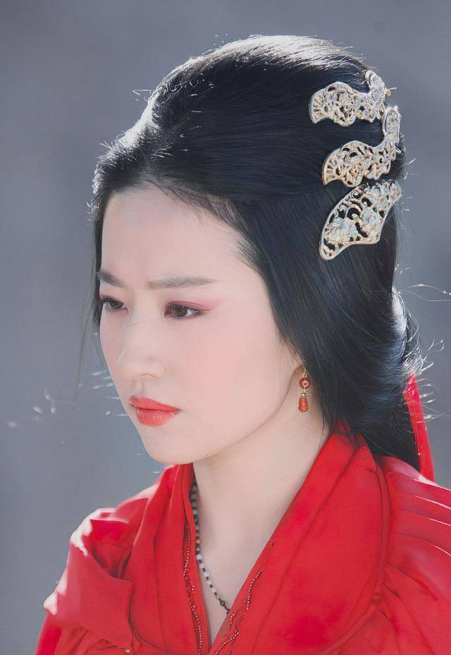 《铜雀台》中的刘亦菲,翩若惊鸿,美得让人惊艳_貂蝉_角色_红衣